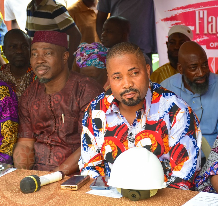 Flag-Off Ceremony of Road Construction of Akingbola and Cash Street