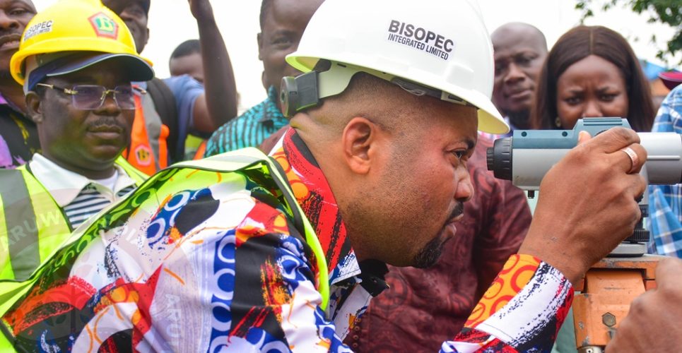 Flag-Off Ceremony of Road Construction of Akingbola and Cash Street